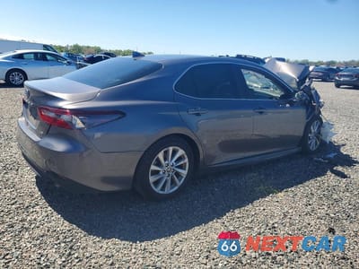 Trzecie zdjęcie samochodu z tyłu: 2022 TOYOTA CAMRY LE VIN:4T1C11AK7NU047120 - miniatura