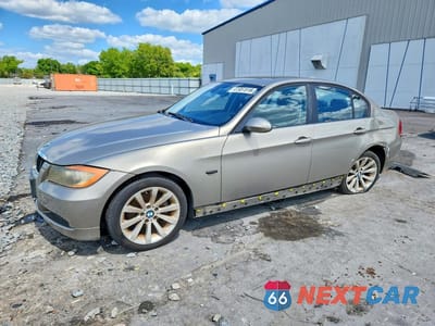 2007 BMW 328 I WBAVA33537KX83550 - główne zdjęcie licytacji z USA - miniatura
