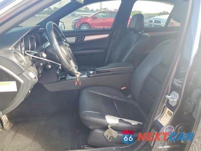 Zdjęcie 7 z 11 samochodu: 2013 MERCEDES-BENZ C 300 4MATIC VIN:WDDGF8AB0DR287472 - miniatura