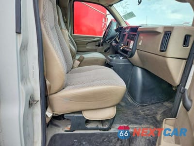 Zdjęcie 11 z 13 samochodu: 2005 CHEVROLET EXPRESS UTILITY / SERVICE TRUCK VIN:1GBJG31U751143665 - miniatura