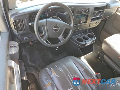 Zdjęcie 8 z 13 samochodu: 2017 GMC SAVANA 2500 CARGO DELIVERY VAN VIN:1GTW7BFF1H1323363 - miniatura