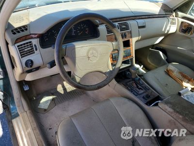 Zdjęcie 8 z 12 samochodu: 1999 MERCEDES BENZ E 300TD VIN:WDBJF25HXXA933808 - miniatura
