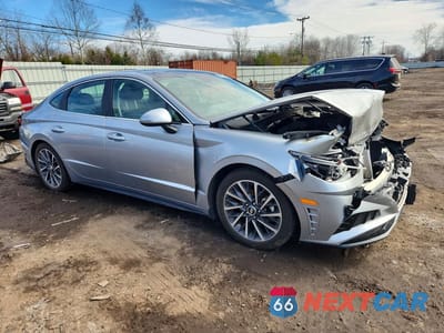 Czwarte zdjęcie samochodu z boku: 2021 HYUNDAI SONATA LIMITED VIN:5NPEH4J21MH123076 - miniatura