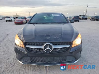 Piąte zdjęcie samochodu w środku: 2018 MERCEDES-BENZ CLA 250 VIN:WDDSJ4EB7JN558929 - miniatura