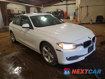 Czwarte zdjęcie samochodu z boku: 2013 BMW 320 I XDRIVE VIN:WBA3C3C5XDF982049 - miniatura