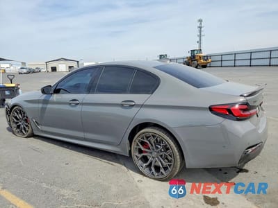 Drugie zdjęcie samochodu z przodu: 2022 BMW M550XI VIN:WBA13BK03NCL01708 - miniatura