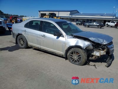 Czwarte zdjęcie samochodu z boku: 2011 FORD FUSION S VIN:3FAHP0GA3BR346162 - miniatura