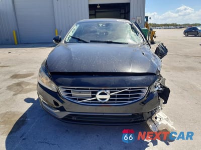 Piąte zdjęcie samochodu w środku: 2017 VOLVO S60 PREMIER VIN:LYV402HK4HB150890 - miniatura