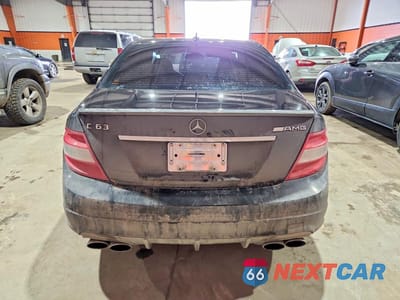 Zdjęcie 6 z 11 samochodu: 2010 MERCEDES-BENZ C 63 AMG VIN:WDDGF7HB5AF451487 - miniatura