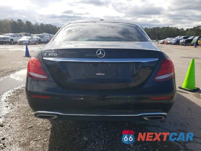 Zdjęcie 6 z 12 samochodu: 2018 MERCEDES-BENZ E 300 VIN:WDDZF4JB9JA350127 - miniatura