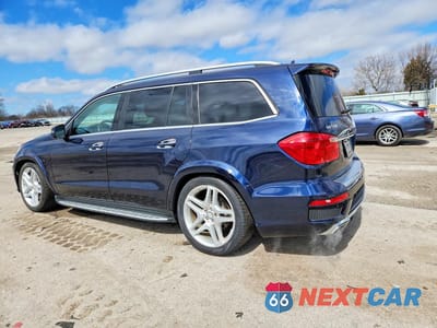 Drugie zdjęcie samochodu z przodu: 2015 MERCEDES-BENZ GL 550 4MATIC VIN:4JGDF7DE1FA552703 - miniatura