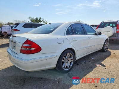 Trzecie zdjęcie samochodu z tyłu: 2004 MERCEDES-BENZ E 500 VIN:WDBUF70J14A437747 - miniatura