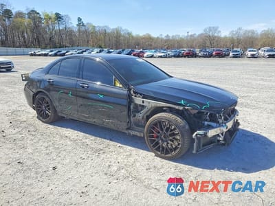 Czwarte zdjęcie samochodu z boku: 2018 MERCEDES-BENZ C 63 AMG-S VIN:55SWF8HB8JU237818 - miniatura