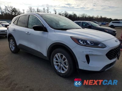 Czwarte zdjęcie samochodu z boku: 2022 FORD ESCAPE SE VIN:1FMCU9BZ8NUA24706 - miniatura