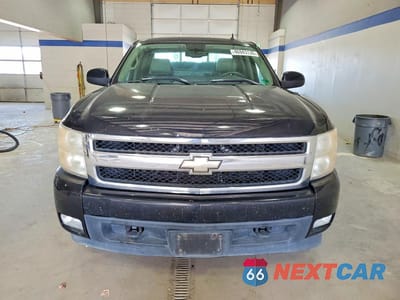 Piąte zdjęcie samochodu w środku: 2007 CHEVROLET SILVERADO K1500 VIN:2GCEK19J371587293 - miniatura