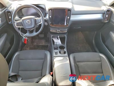 Zdjęcie 8 z 12 samochodu: 2020 VOLVO XC40 T5 MOMENTUM VIN:YV4162UK5L2254562 - miniatura