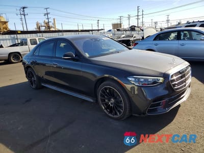 Czwarte zdjęcie samochodu z boku: 2023 MERCEDES-BENZ S 500 4MATIC VIN:W1K6G6DB4PA213726 - miniatura