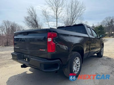 Czwarte zdjęcie samochodu z boku: 2019 CHEVROLET SILVERADO K1500 RST VIN:1GCRYEED4KZ316959 - miniatura
