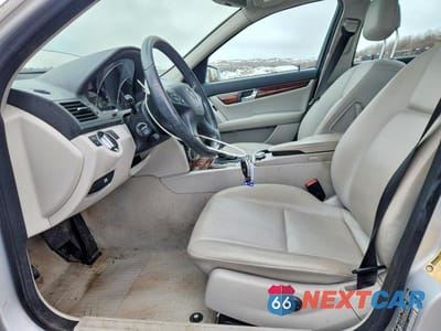 Zdjęcie 7 z 11 samochodu: 2011 MERCEDES-BENZ C 300 4MATIC VIN:WDDGF8BB1BR156921 - miniatura