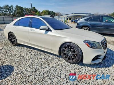 Czwarte zdjęcie samochodu z boku: 2019 MERCEDES-BENZ S 560 VIN:WDDUG8DB0KA453674 - miniatura