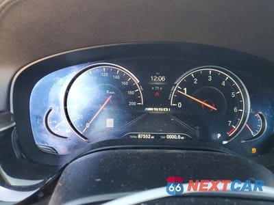 Zdjęcie 9 z 14 samochodu: 2018 BMW M550XI VIN:WBAJB9C58JB287052 - miniatura