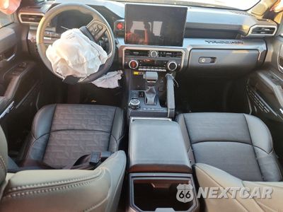 Zdjęcie 8 z 14 samochodu: 2025 TOYOTA TACOMA TRD OFF-ROAD HV VIN:3TYLC5LN4ST050722 - miniatura