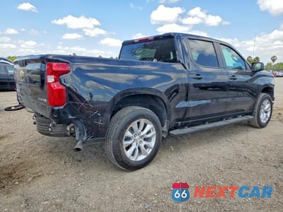 Trzecie zdjęcie samochodu z tyłu: 2024 CHEVROLET SILVERADO C1500 CUSTOM VIN:3GCPABEKXRG362508 - miniatura