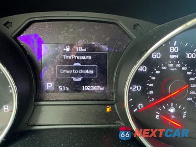 Zdjęcie 8 z 10 samochodu: 2019 KIA SEDONA LX VIN:KNDMB5C18K6525496 - miniatura