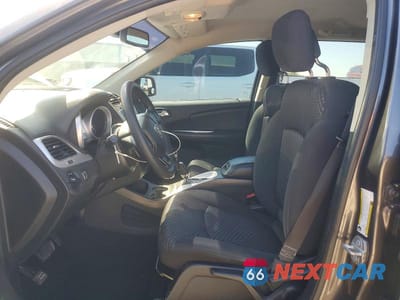 Zdjęcie 7 z 14 samochodu: 2020 DODGE JOURNEY SE VIN:3C4PDCAB1LT249614 - miniatura