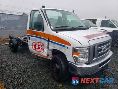 Zdjęcie 9 z 10 samochodu: 2023 FORD ECONOLINE E350 SUPER DUTY CUTAWAY VAN VIN:1FDWE3FN5PDD35639 - miniatura