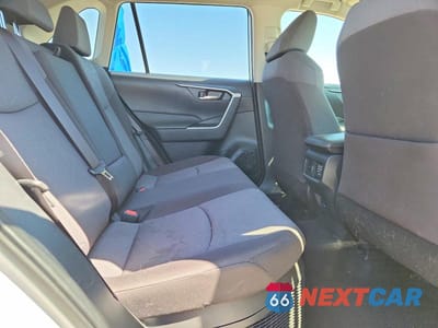 Zdjęcie 11 z 14 samochodu: 2022 TOYOTA RAV4 HYBRID XLE VIN:JTMRWRFVXND153031 - miniatura
