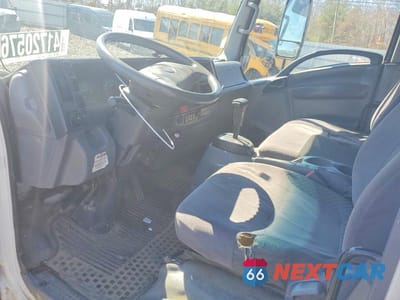 Zdjęcie 8 z 13 samochodu: 2015 ISUZU NPR HD VIN:54DC4W1B4FS802340 - miniatura