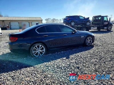Trzecie zdjęcie samochodu z tyłu: 2016 BMW 535 XI VIN:WBA5B3C59GG257715 - miniatura