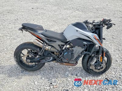 2023 KTM 790 DUKE LCETU7400PH700830 - główne zdjęcie licytacji z USA - miniatura