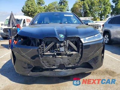 Piąte zdjęcie samochodu w środku: 2024 BMW IX M60 VIN:WB533CF06RCR10630 - miniatura