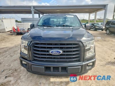 Piąte zdjęcie samochodu w środku: 2016 FORD F150 SUPERCREW VIN:1FTEW1CG9GKF40867 - miniatura
