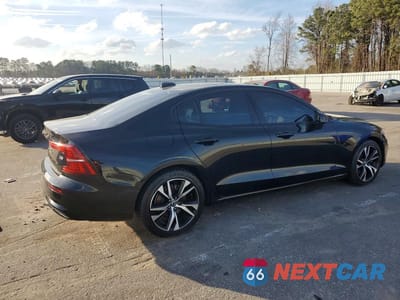 Trzecie zdjęcie samochodu z tyłu: 2023 VOLVO S60 PLUS VIN:7JRL12FL3PG244655 - miniatura