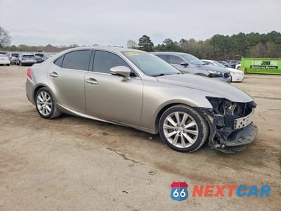 Czwarte zdjęcie samochodu z boku: 2016 LEXUS IS 200T BASE VIN:JTHBA1D28G5018720 - miniatura
