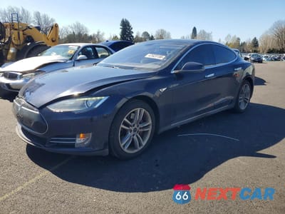 2014 TESLA MODEL S 5YJSA1S13EFP51202 - główne zdjęcie licytacji z USA - miniatura