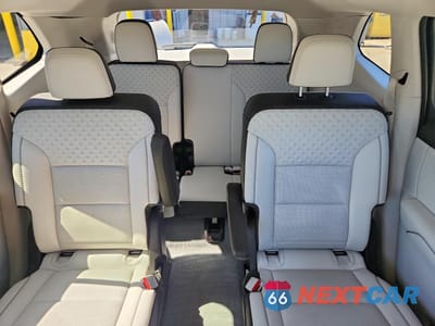 Zdjęcie 10 z 14 samochodu: 2024 GMC ACADIA DENALI VIN:1GKENRKS1RJ150446 - miniatura