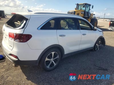 Trzecie zdjęcie samochodu z tyłu: 2016 KIA SORENTO EX V6 VIN:5XYPH4A53GG158457 - miniatura