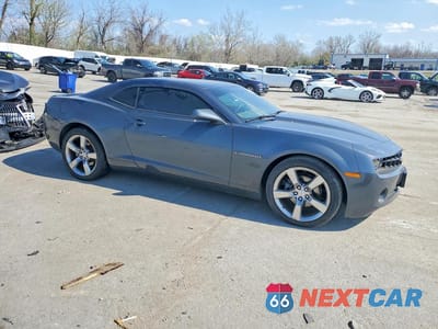 Czwarte zdjęcie samochodu z boku: 2011 CHEVROLET CAMARO LT VIN:2G1FC1ED5B9137925 - miniatura