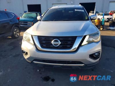 Piąte zdjęcie samochodu w środku: 2019 NISSAN PATHFINDER SV VIN:5N1DR2MM7KC637688 - miniatura