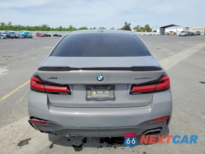 Zdjęcie 6 z 12 samochodu: 2022 BMW M550XI VIN:WBA13BK03NCL01708 - miniatura