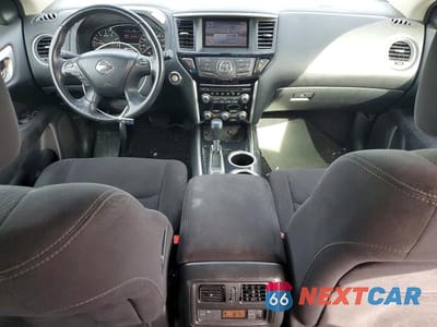 Zdjęcie 8 z 12 samochodu: 2014 NISSAN PATHFINDER SV VIN:5N1AR2MM4EC616630 - miniatura