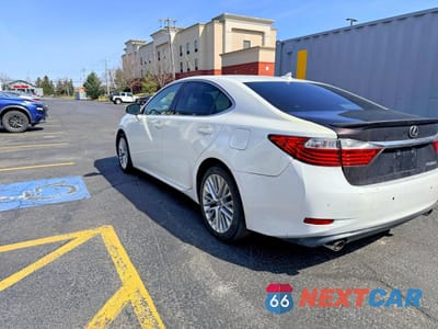 Trzecie zdjęcie samochodu z tyłu: 2013 LEXUS ES 350 BASE VIN:JTHBK1GG5D2008034 - miniatura