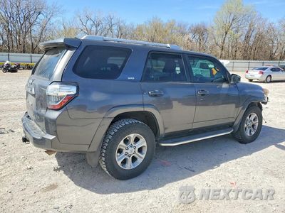 Trzecie zdjęcie samochodu z tyłu: 2015 TOYOTA 4RUNNER SR5 VIN:JTEZU5JR6F5084340 - miniatura