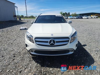 Piąte zdjęcie samochodu w środku: 2016 MERCEDES-BENZ GLA 250 VIN:WDCTG4EB7GJ219191 - miniatura