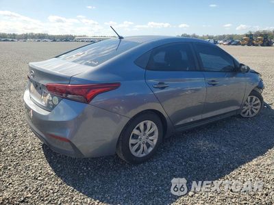 Trzecie zdjęcie samochodu z tyłu: 2018 HYUNDAI ACCENT SE VIN:3KPC24A37JE020570 - miniatura