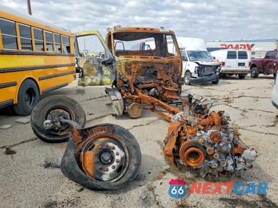 Piąte zdjęcie samochodu w środku: 2025 INTERNATIONAL LT62F SEMI TRUCK VIN:3HSDZTZR5SN277741 - miniatura
